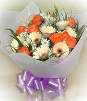 8 Gerbera Daisies,9 Orange Roses