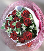 12 Red roses